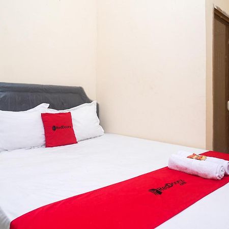 Reddoorz Near Plaza Ambarrukmo Yogyakarta Hotell Maguwo Exteriör bild