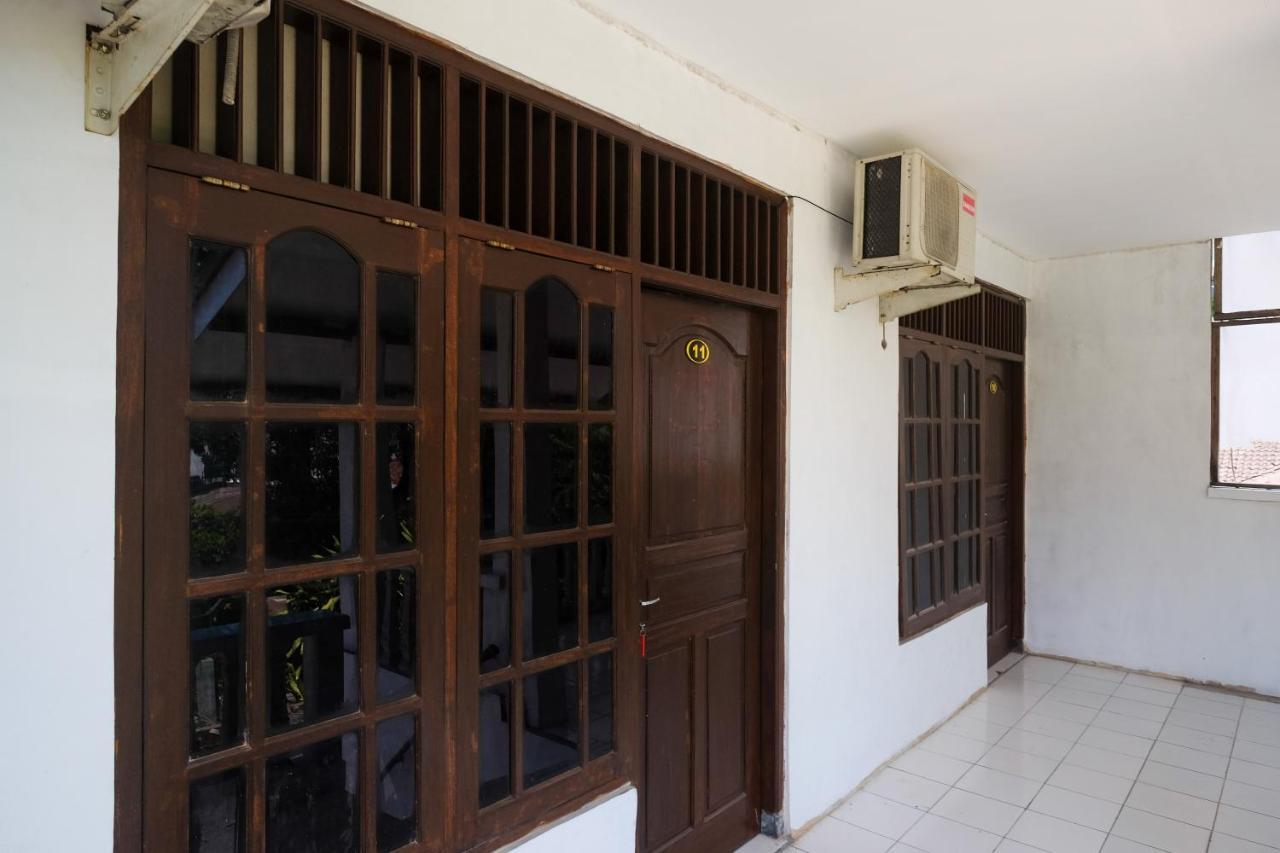 Reddoorz Near Plaza Ambarrukmo Yogyakarta Hotell Maguwo Exteriör bild