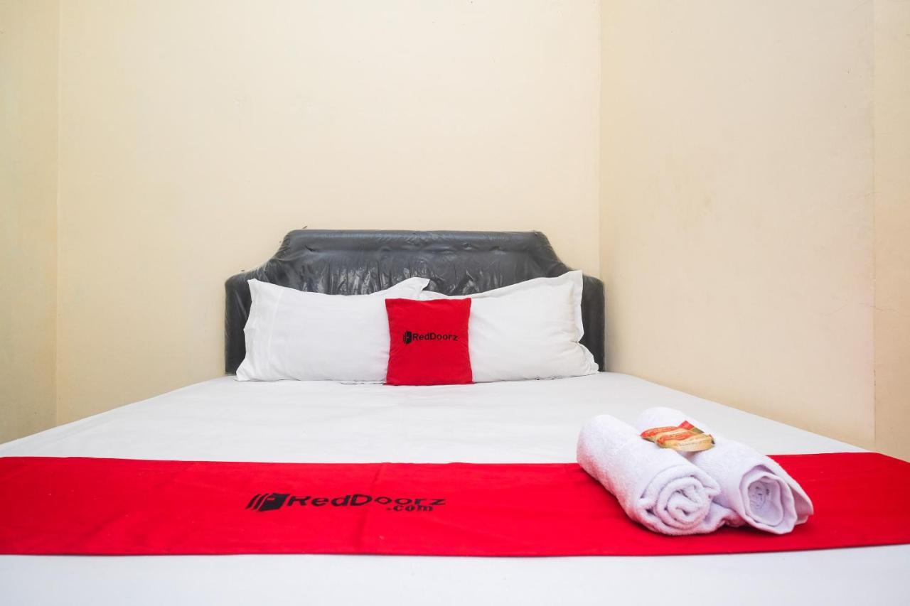 Reddoorz Near Plaza Ambarrukmo Yogyakarta Hotell Maguwo Exteriör bild