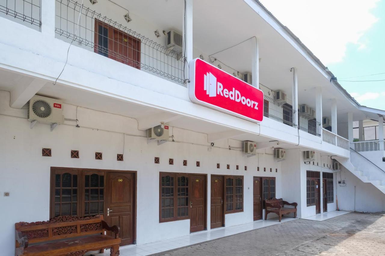 Reddoorz Near Plaza Ambarrukmo Yogyakarta Hotell Maguwo Exteriör bild