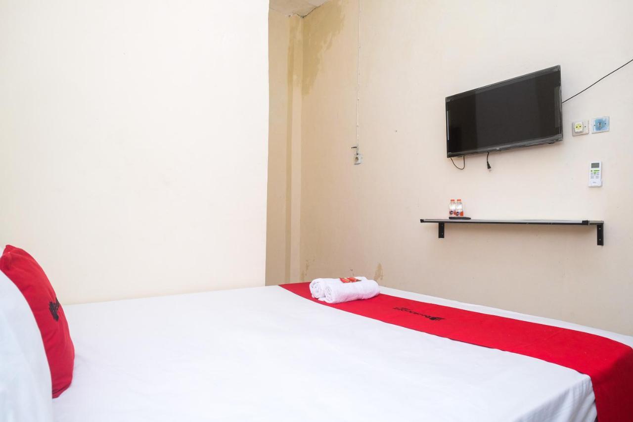 Reddoorz Near Plaza Ambarrukmo Yogyakarta Hotell Maguwo Exteriör bild