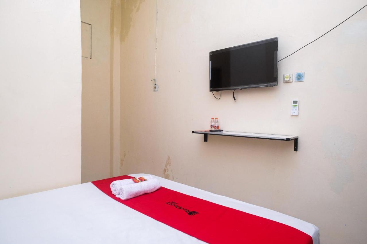 Reddoorz Near Plaza Ambarrukmo Yogyakarta Hotell Maguwo Exteriör bild